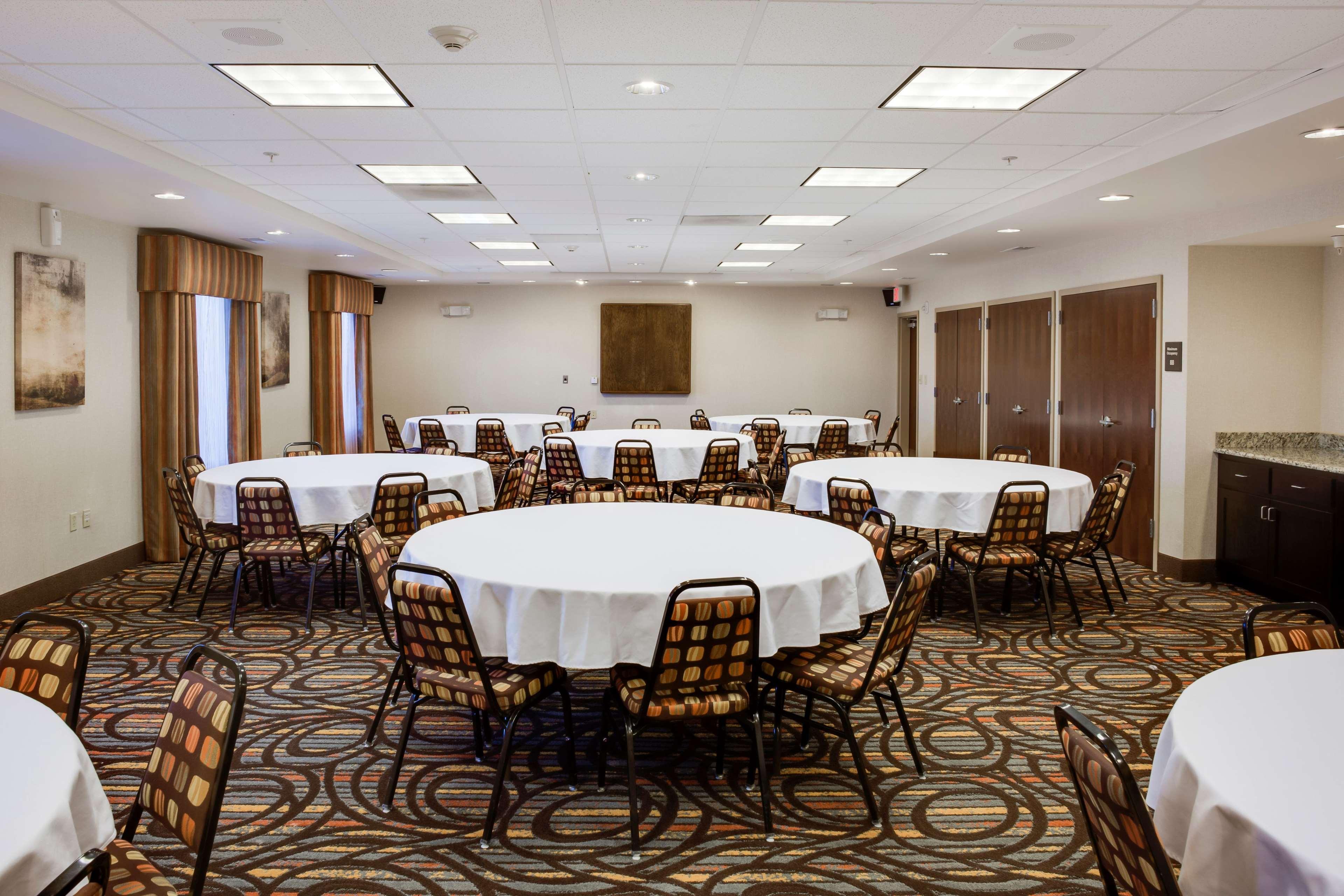 Hampton Inn Chickasha Bagian luar foto