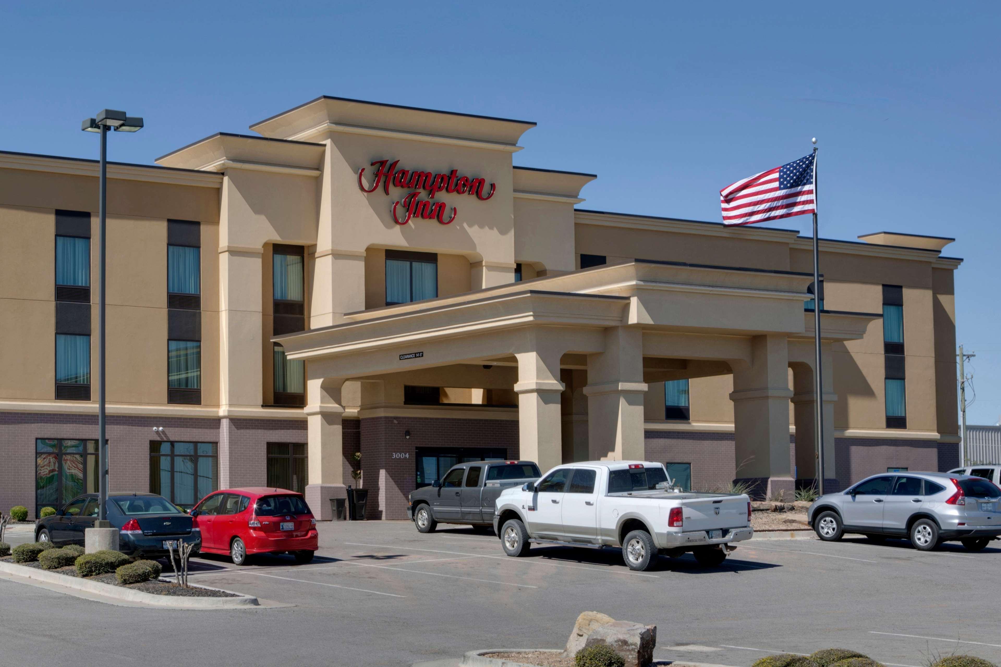 Hampton Inn Chickasha Bagian luar foto