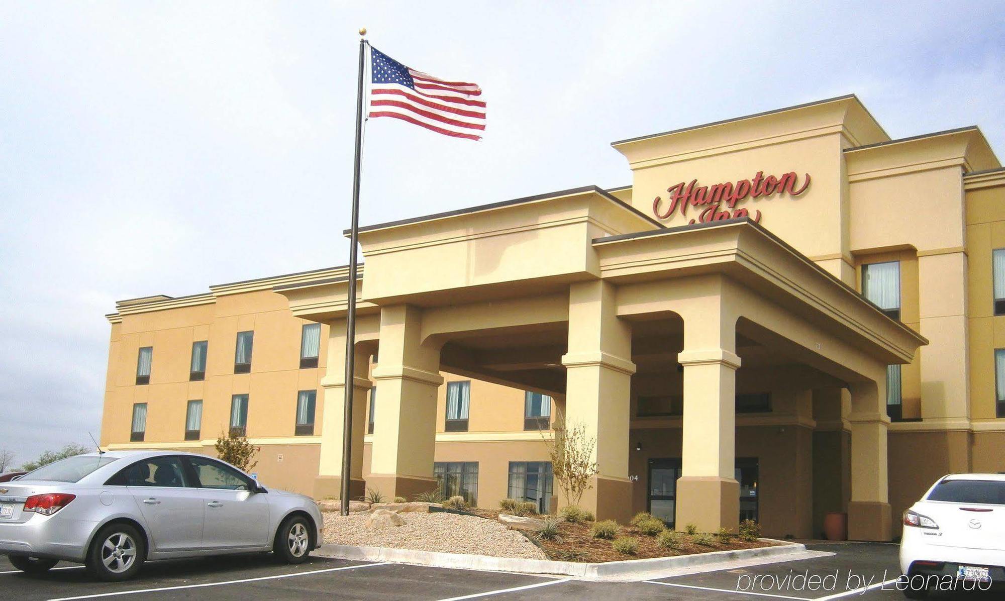 Hampton Inn Chickasha Bagian luar foto