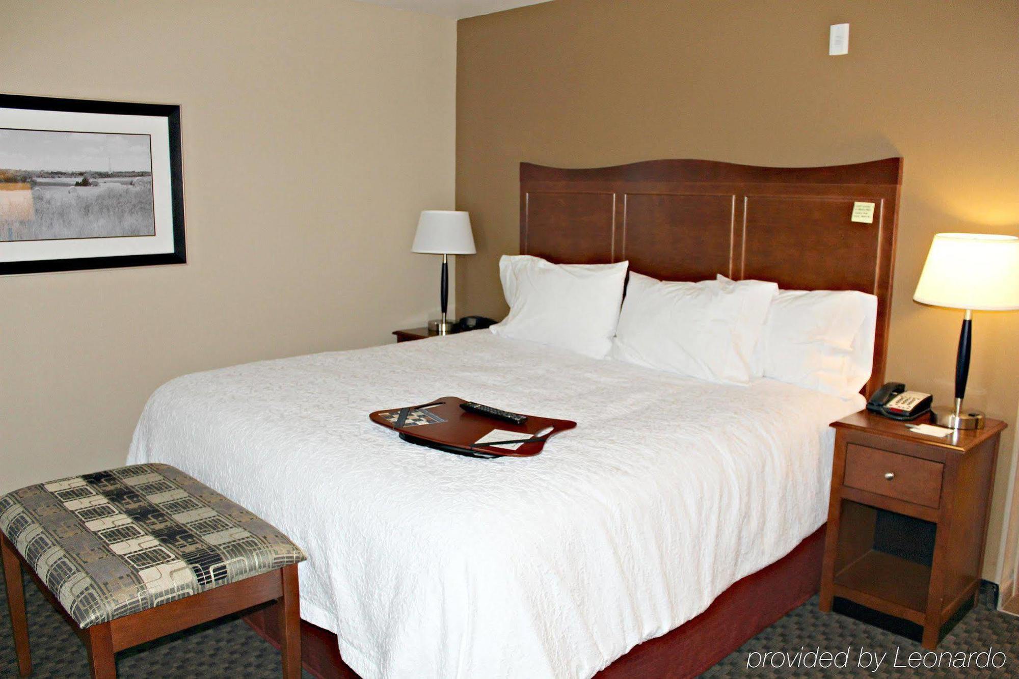 Hampton Inn Chickasha Bagian luar foto