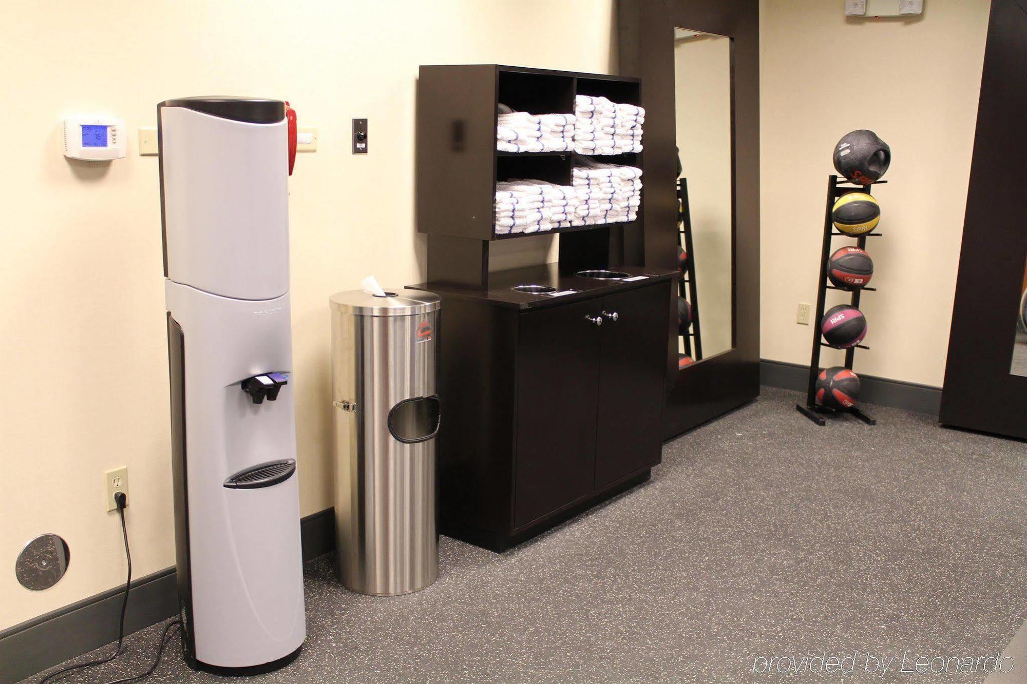 Hampton Inn Chickasha Bagian luar foto